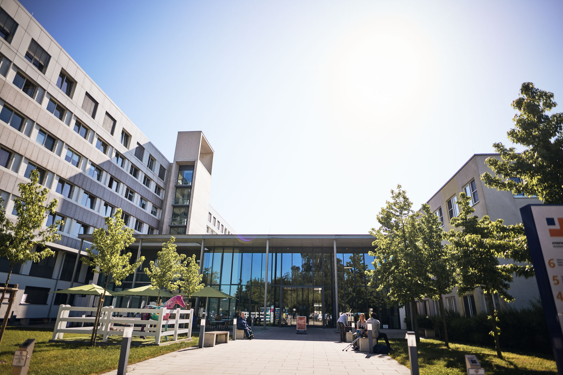 Gebäudefoto Krankenhaus